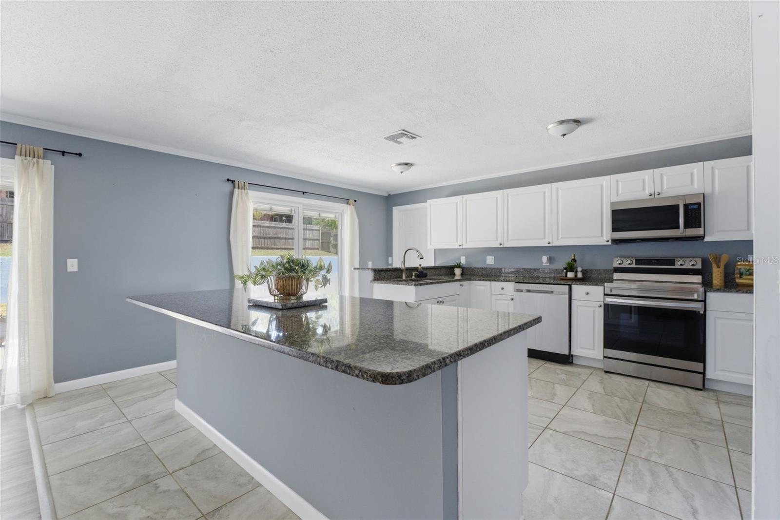 ARIANA HILLS - Residential