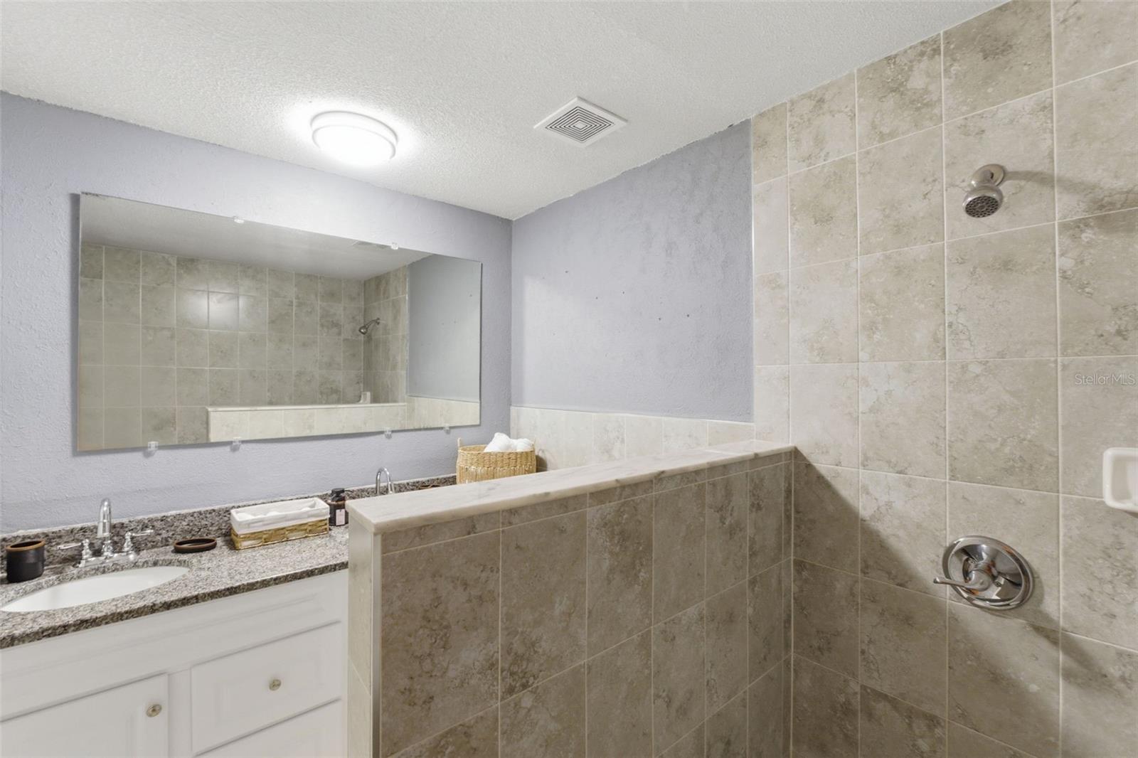ARIANA HILLS - Residential