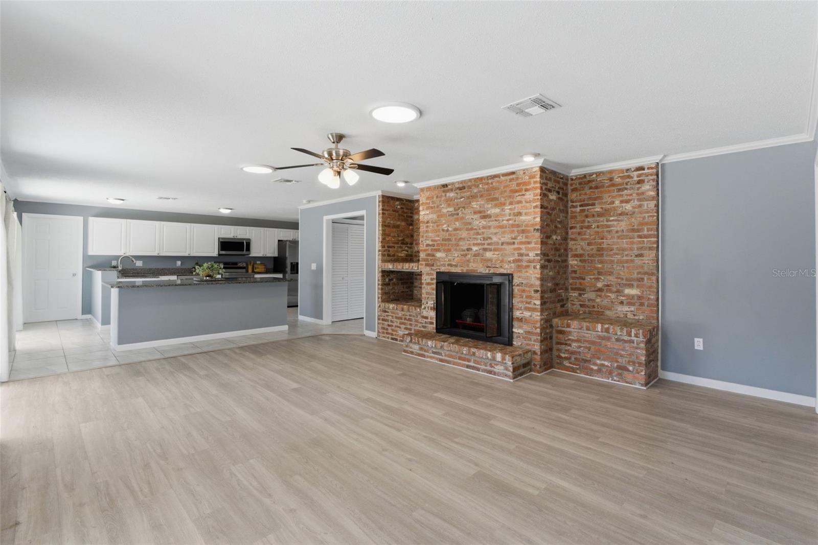 ARIANA HILLS - Residential