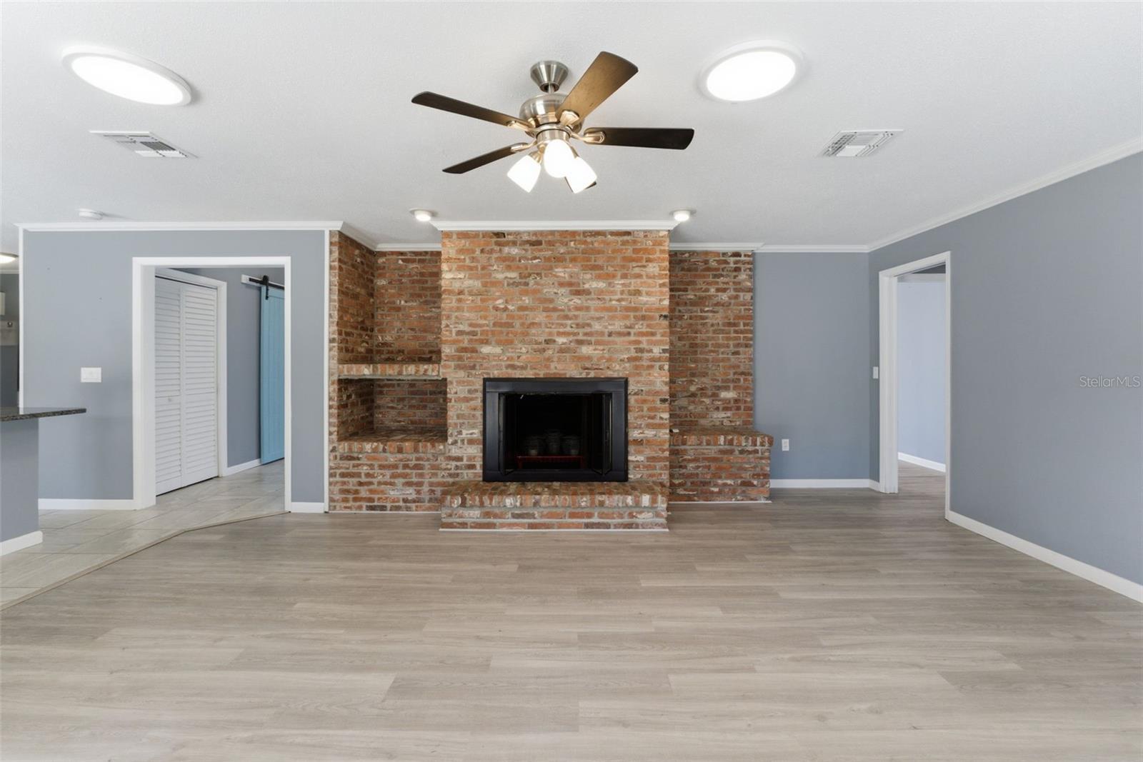ARIANA HILLS - Residential