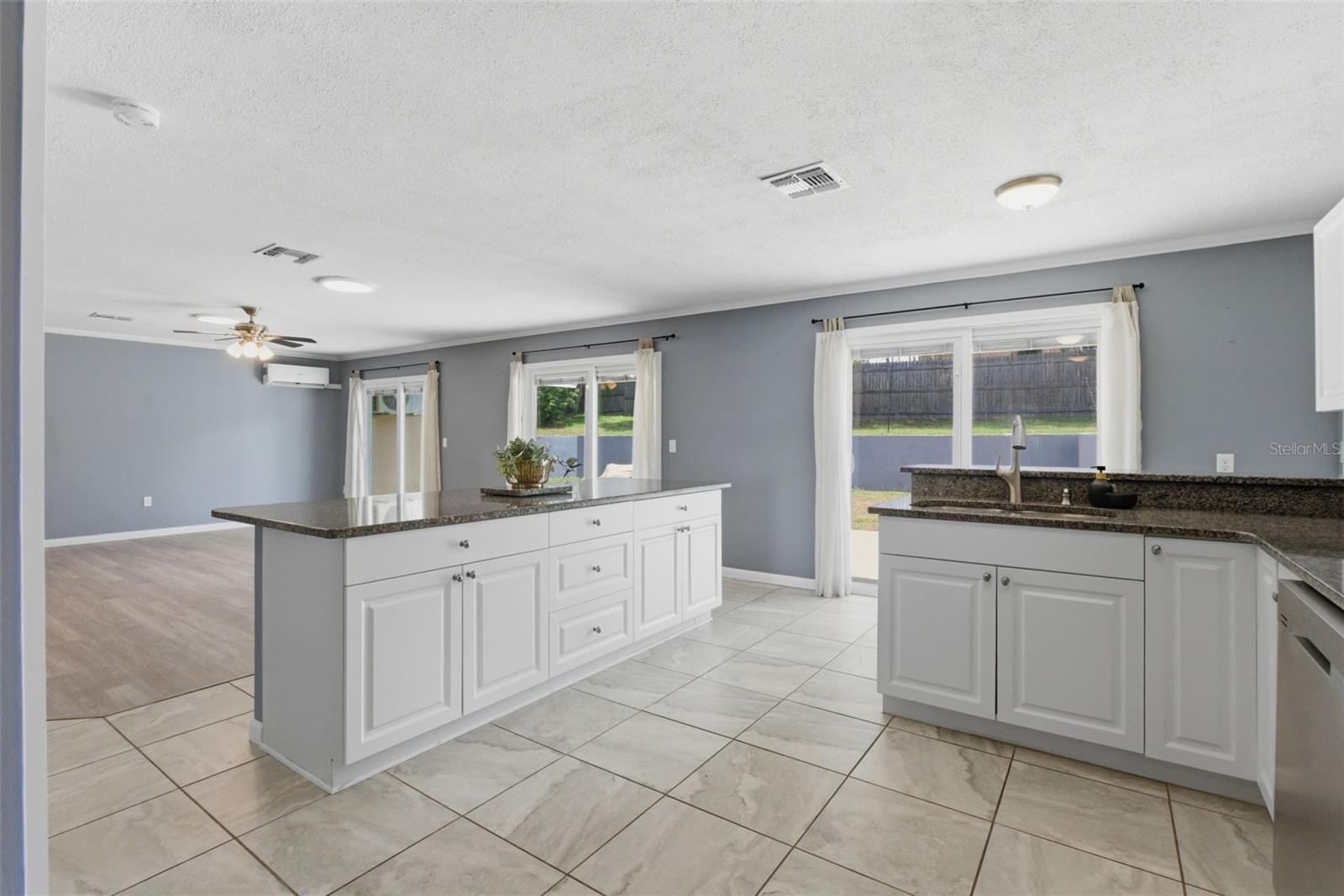 ARIANA HILLS - Residential