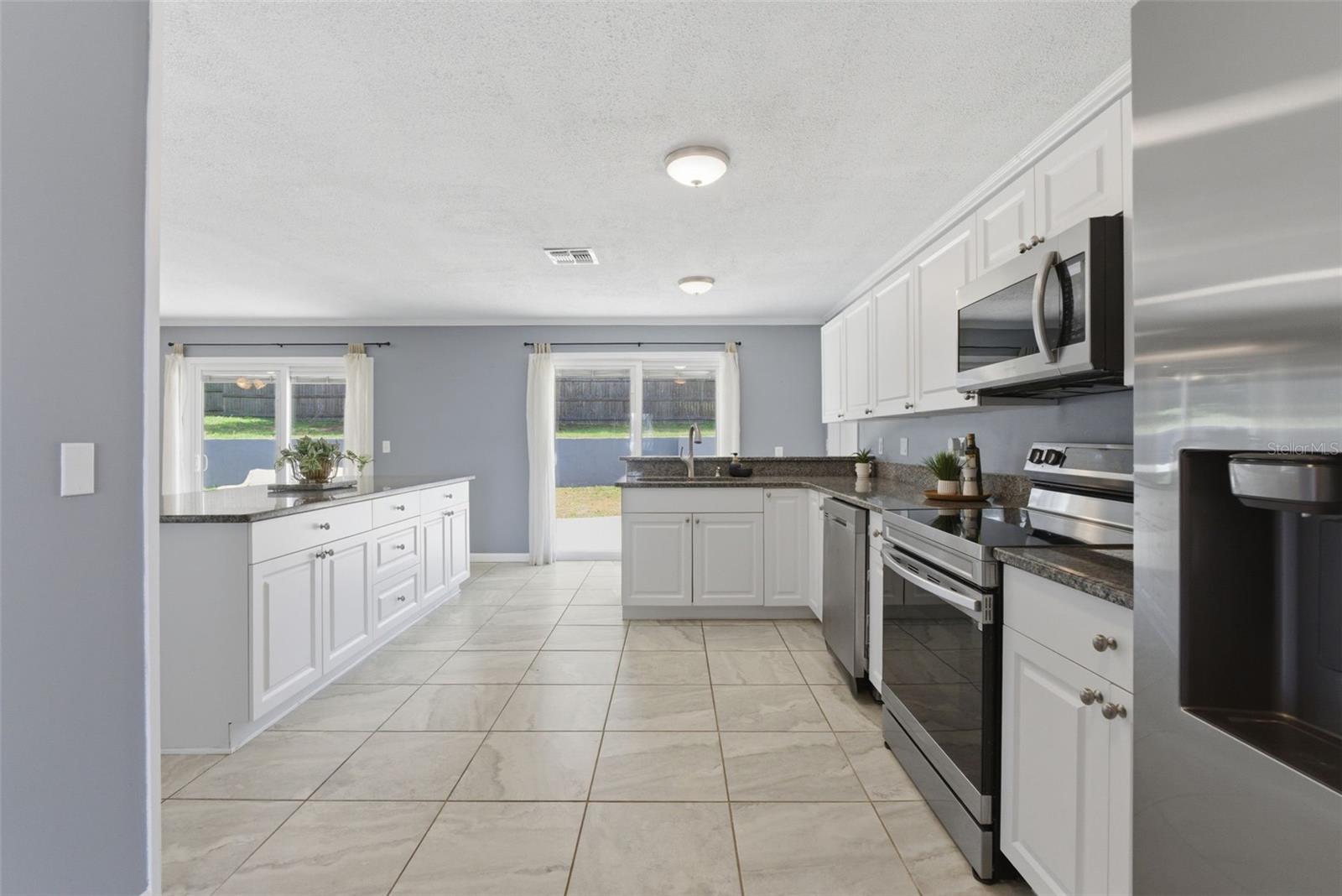 ARIANA HILLS - Residential