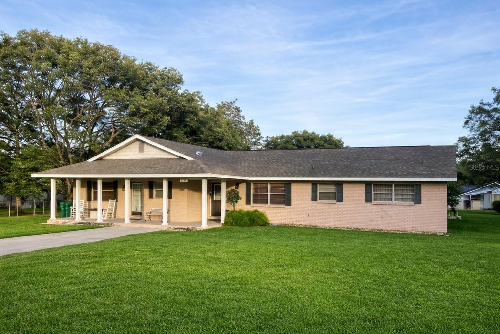 Photo of 7484 Redbud Lane, Brooksville, FL 34601 (MLS # V4948278)