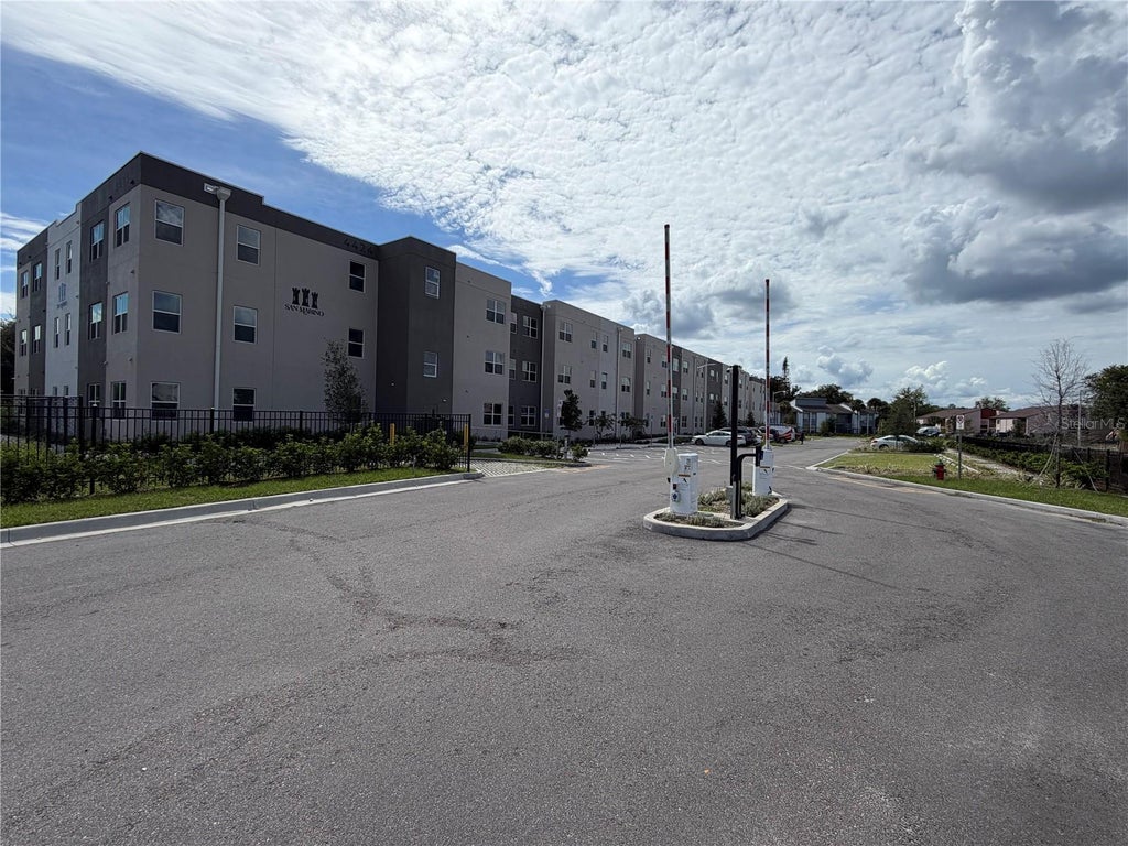 Photo of 4424 S Texas Avenue #1-209, Orlando, FL 32839 (MLS # O6448415)