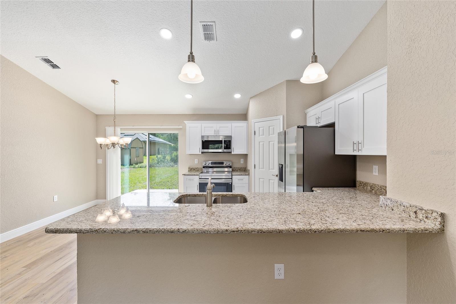 9828 N COUNTRY CLUB WAY