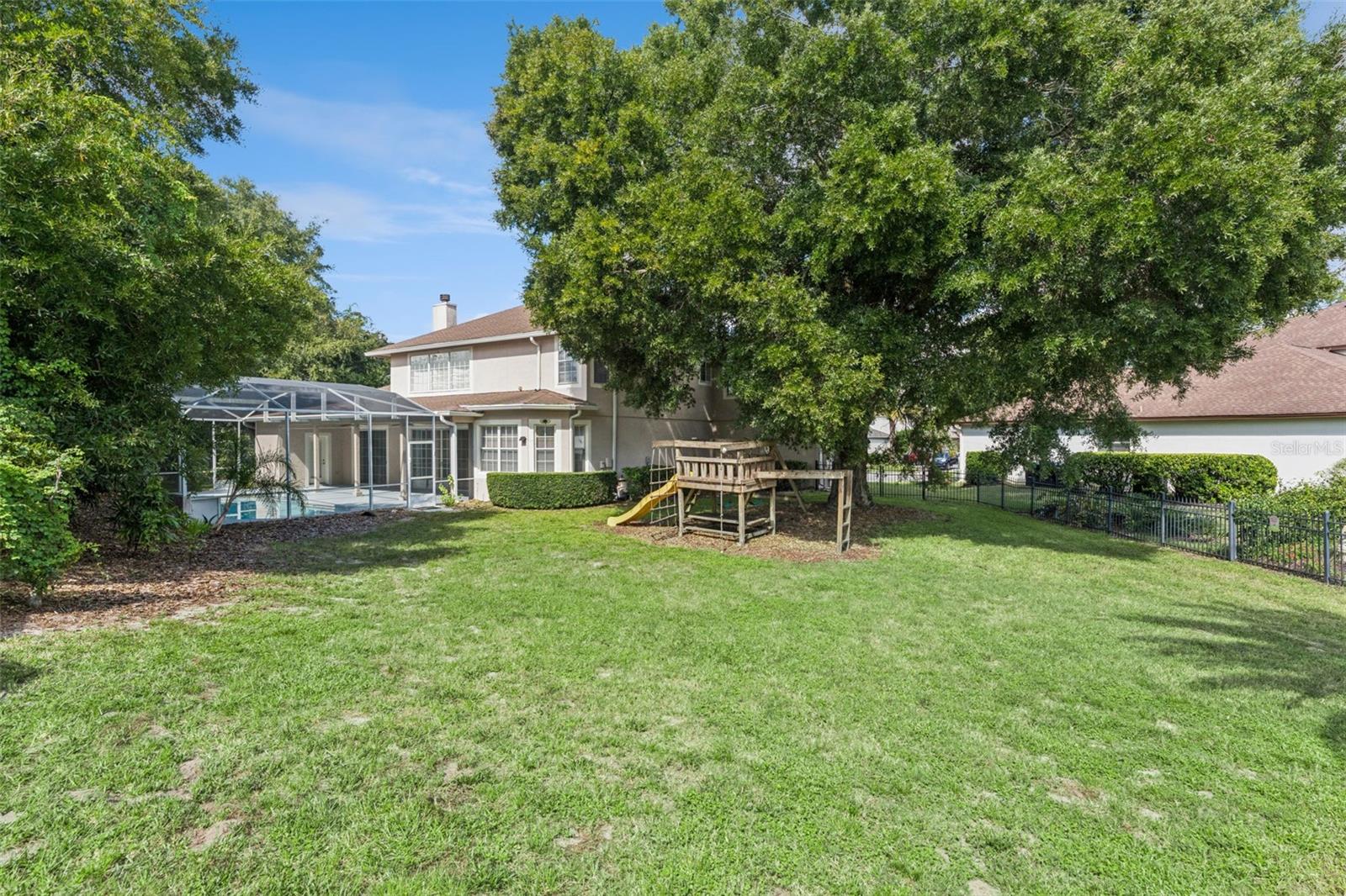 10142 CANOPY TREE COURT