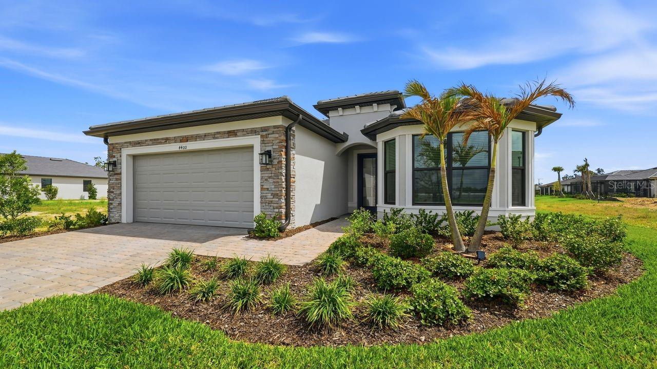 4400 LAKESIDE GROVE PLACE