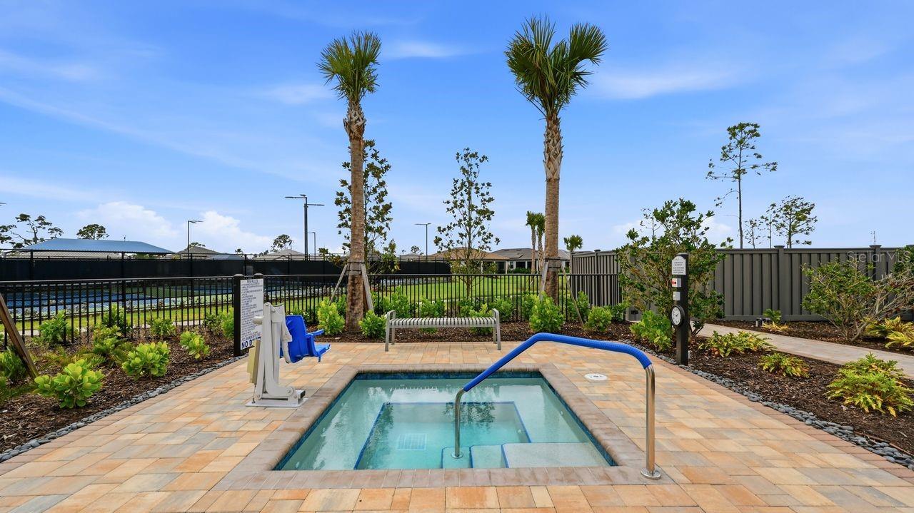 ARBOR OAKS AT THE WOODLANDS - Residential