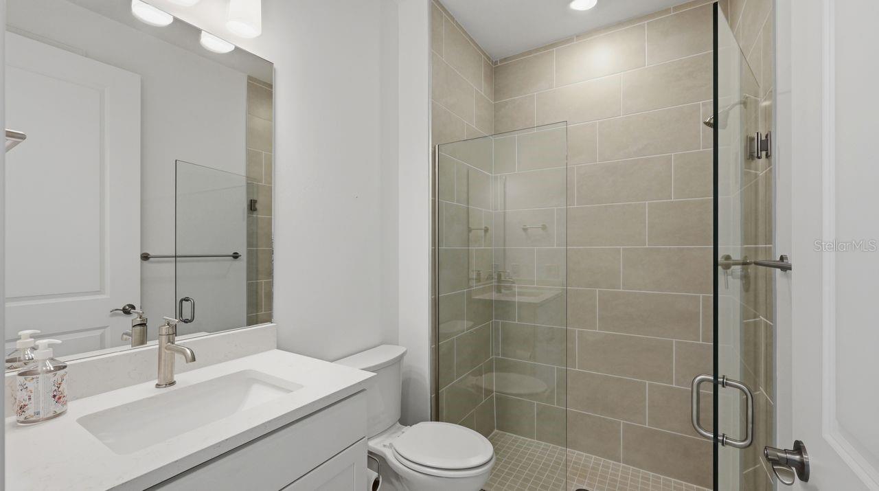 ARBOR OAKS AT THE WOODLANDS - Residential