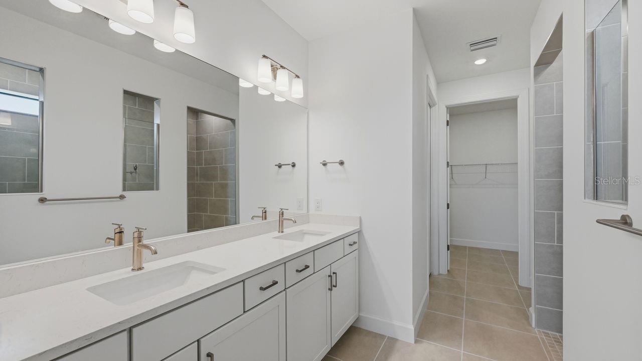 ARBOR OAKS AT THE WOODLANDS - Residential