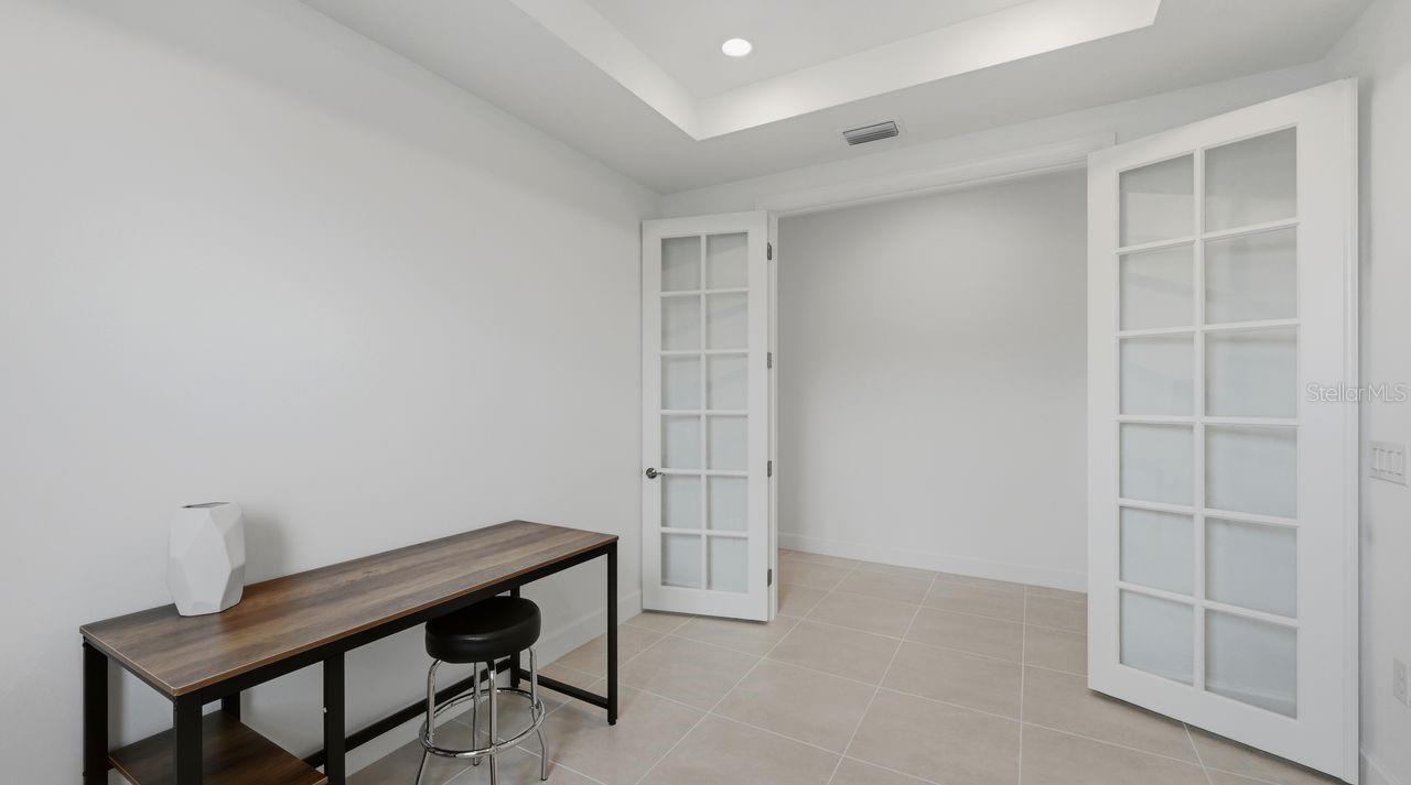 ARBOR OAKS AT THE WOODLANDS - Residential