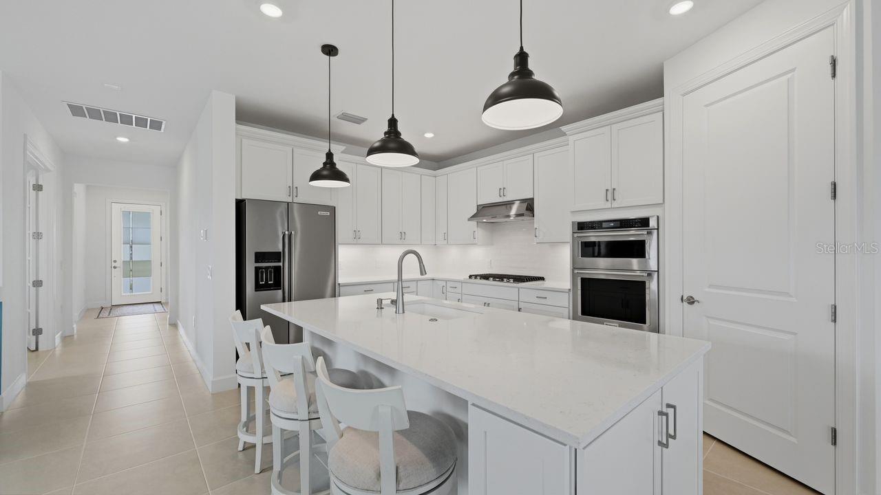 4400 LAKESIDE GROVE PLACE