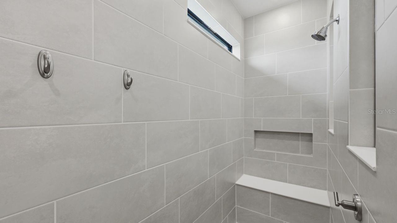 ARBOR OAKS AT THE WOODLANDS - Residential