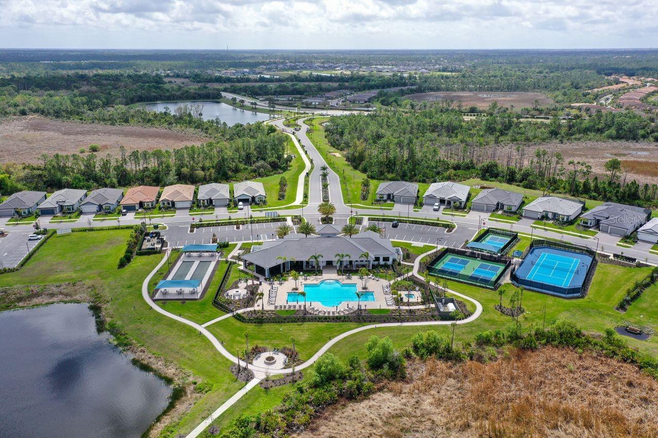 ARBOR OAKS AT THE WOODLANDS - Residential