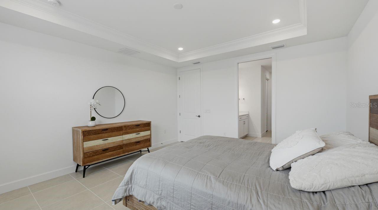 ARBOR OAKS AT THE WOODLANDS - Residential