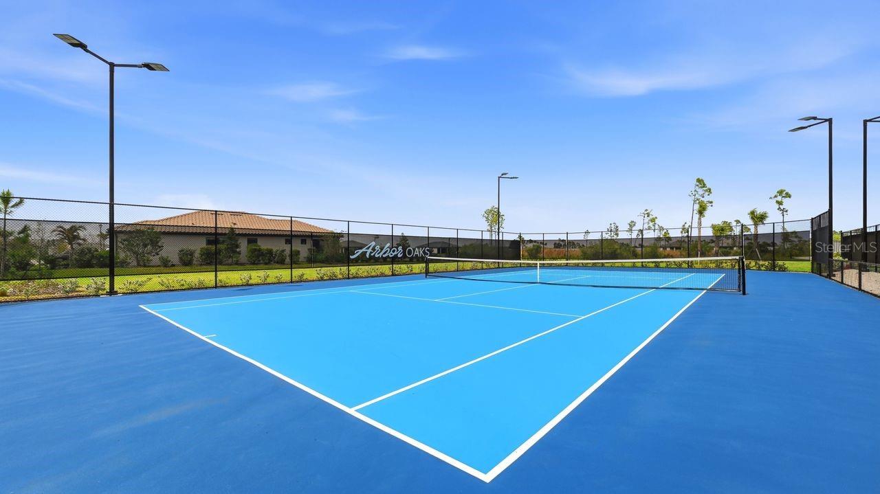 ARBOR OAKS AT THE WOODLANDS - Residential