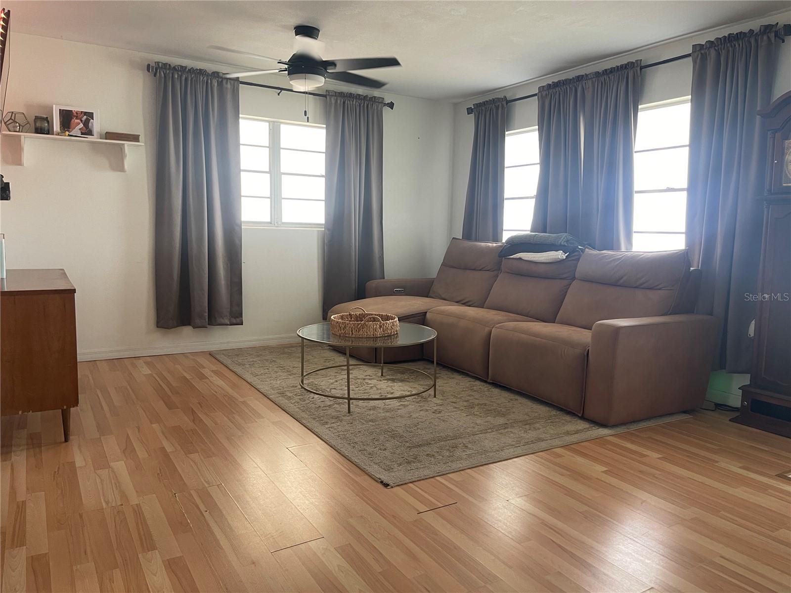 BEVERLY HILLS - Residential