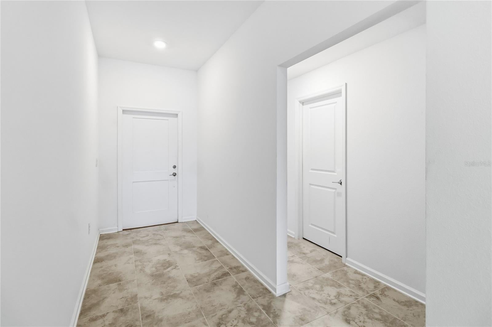301 PINEYWOODS STREET