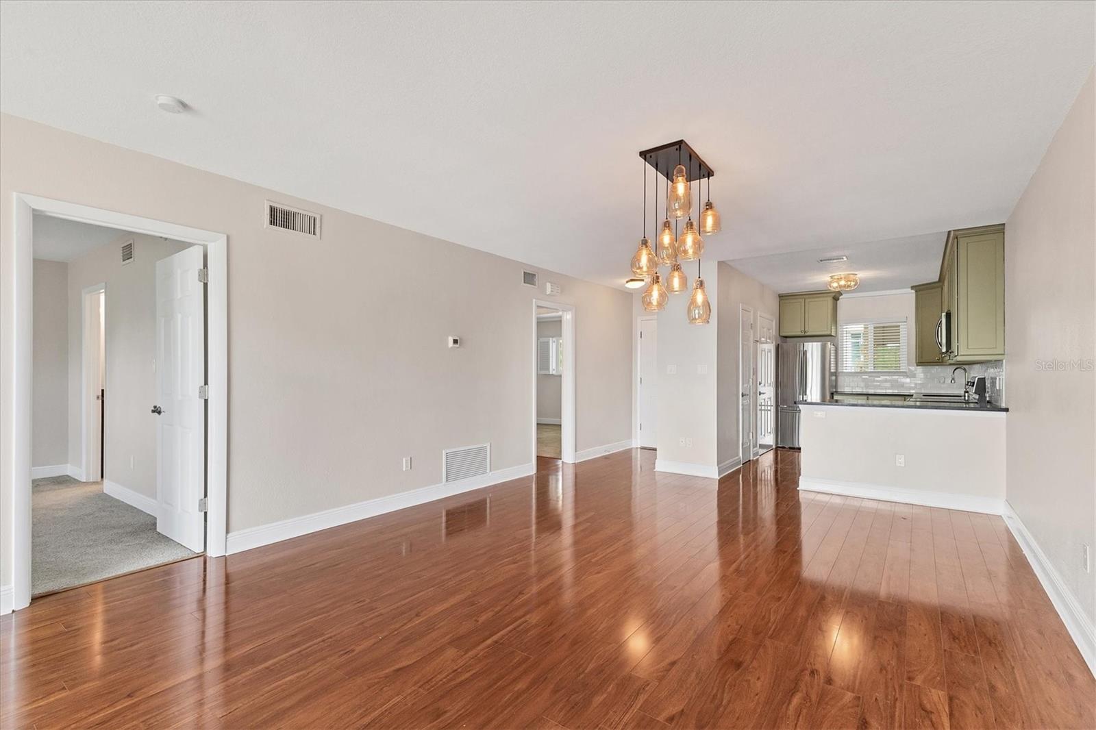 ST REGIS - Residential Lease