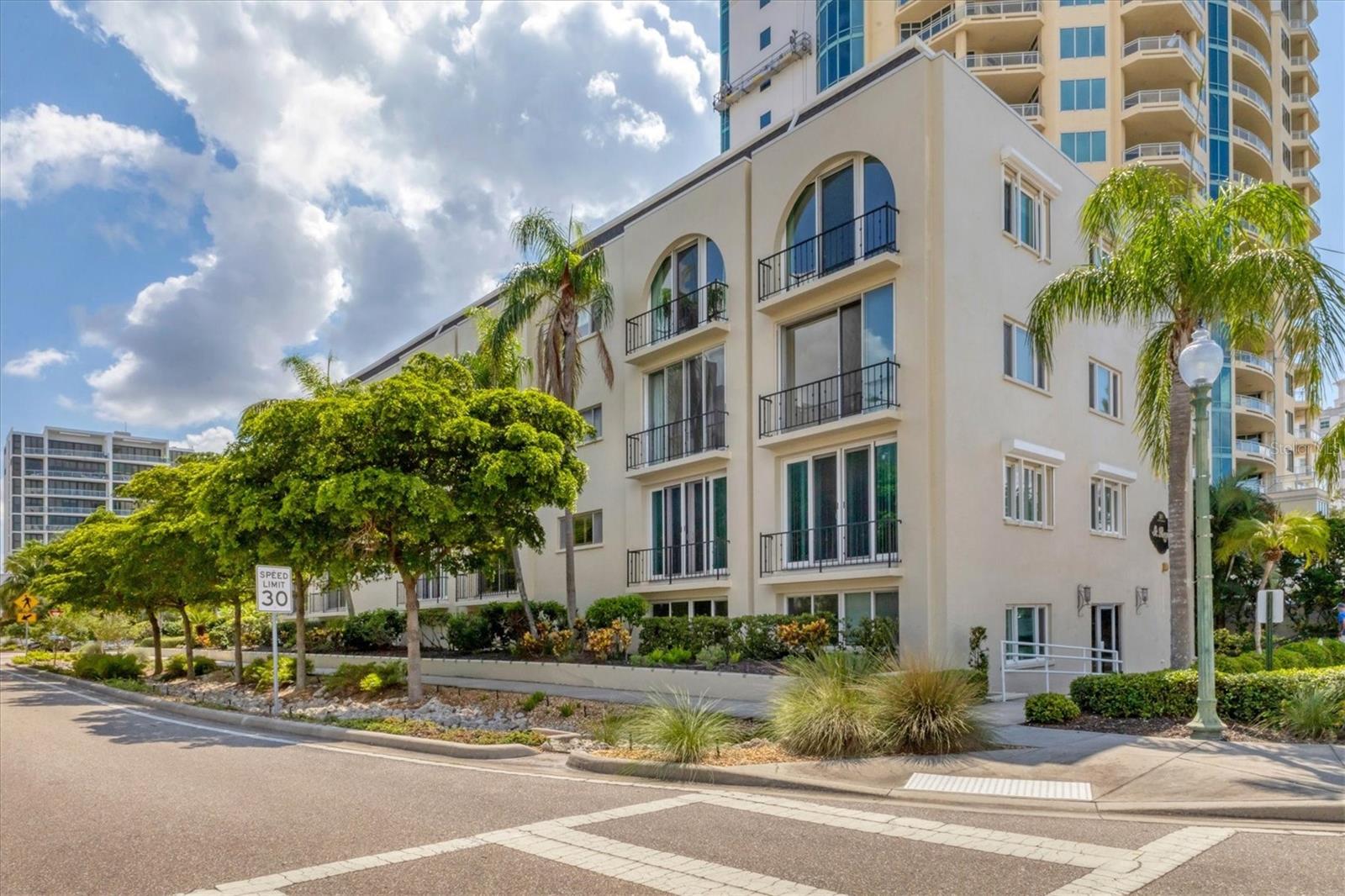 ST REGIS - Residential Lease
