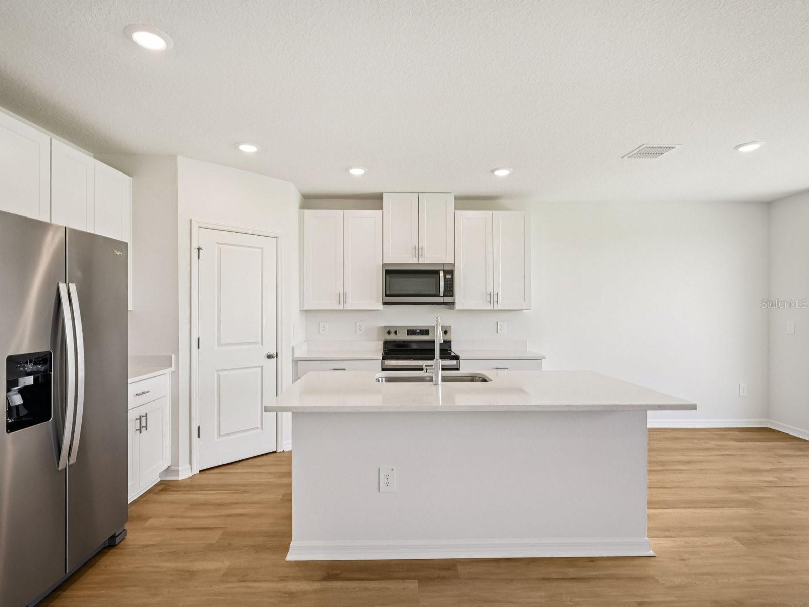 MAGNOLIA BAY - Residential