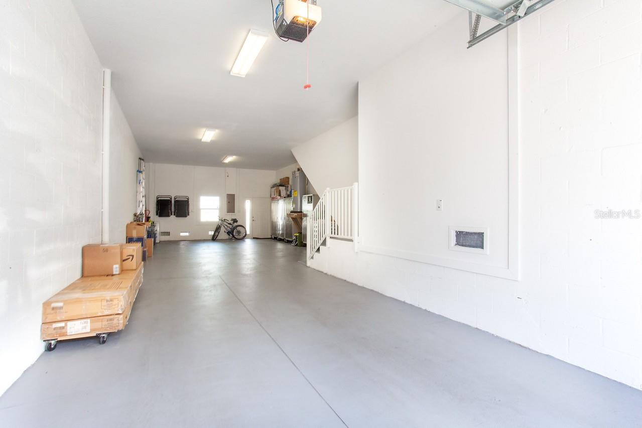 RIVIERA TWNHMS - Residential Lease