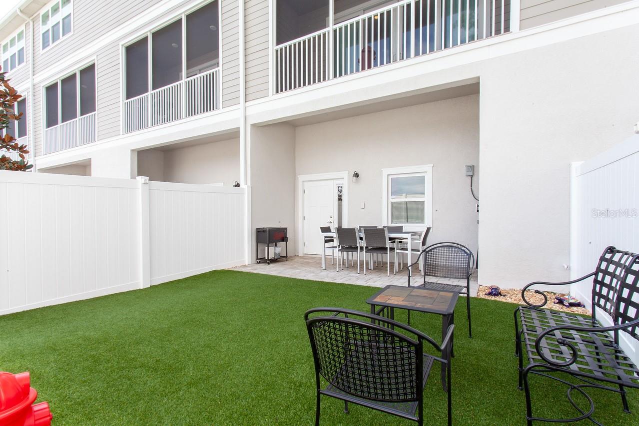 RIVIERA TWNHMS - Residential Lease