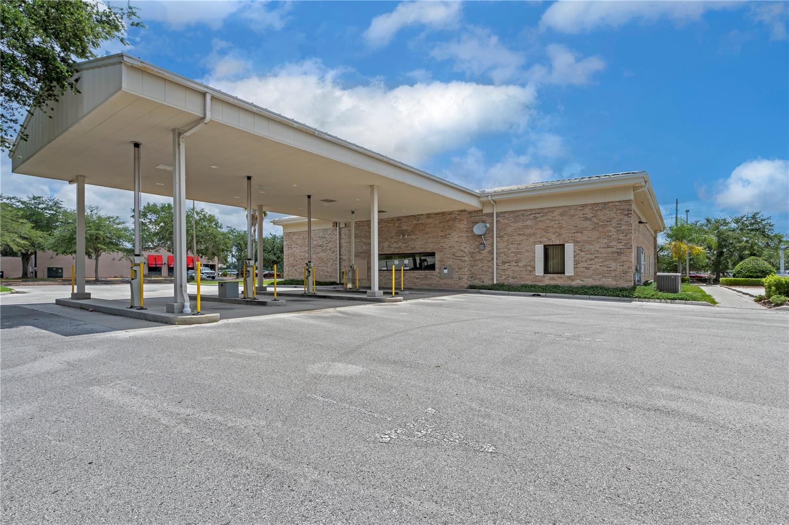 180 N SUNCOAST BOULEVARD