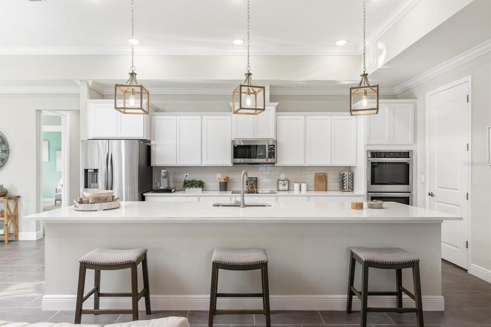 2214 ELEGANT MANOR CIRCLE