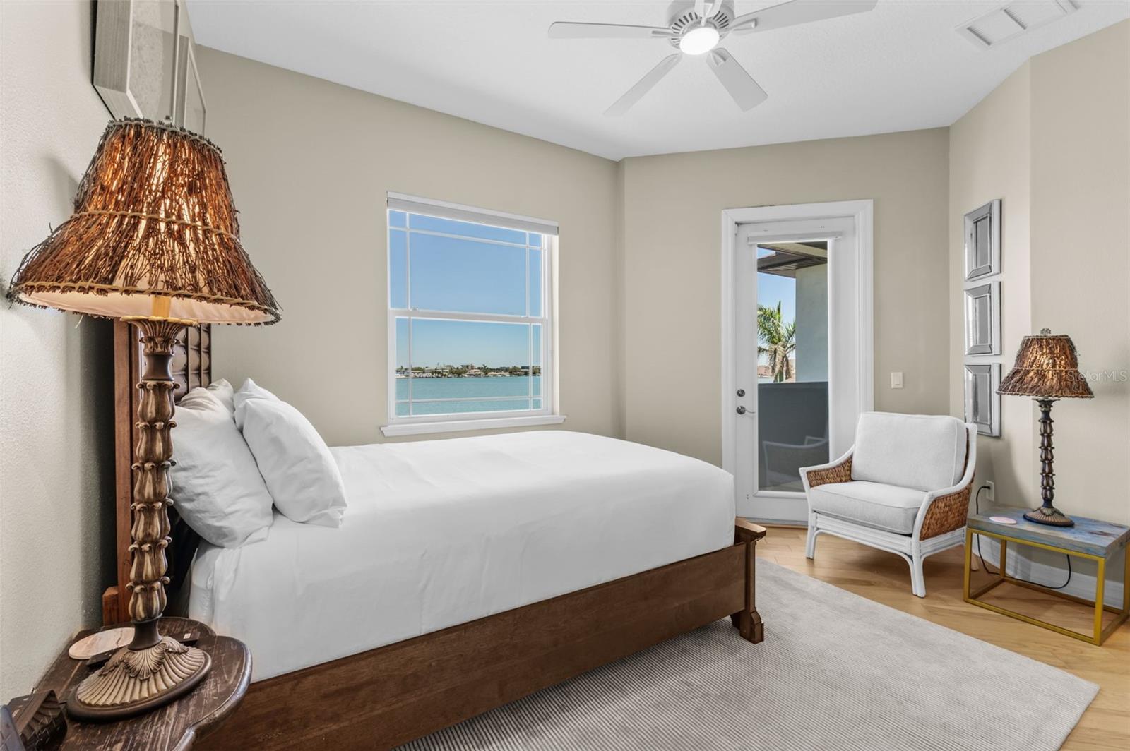 SOUTH CSWY ISLE YACHT CLUB ADD - Residential Lease