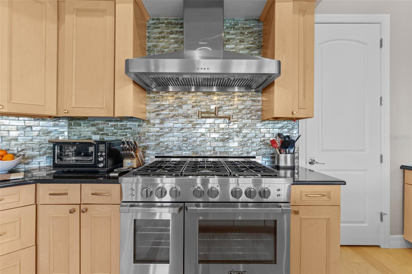 SOUTH CSWY ISLE YACHT CLUB ADD - Residential Lease