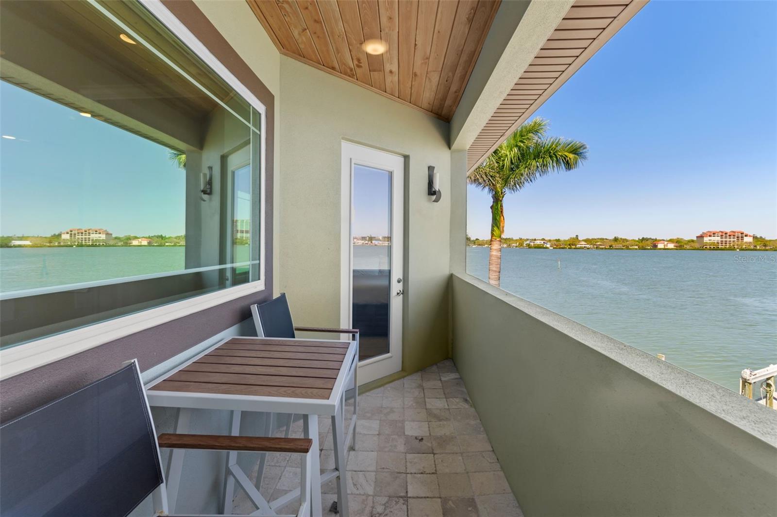 SOUTH CSWY ISLE YACHT CLUB ADD - Residential Lease