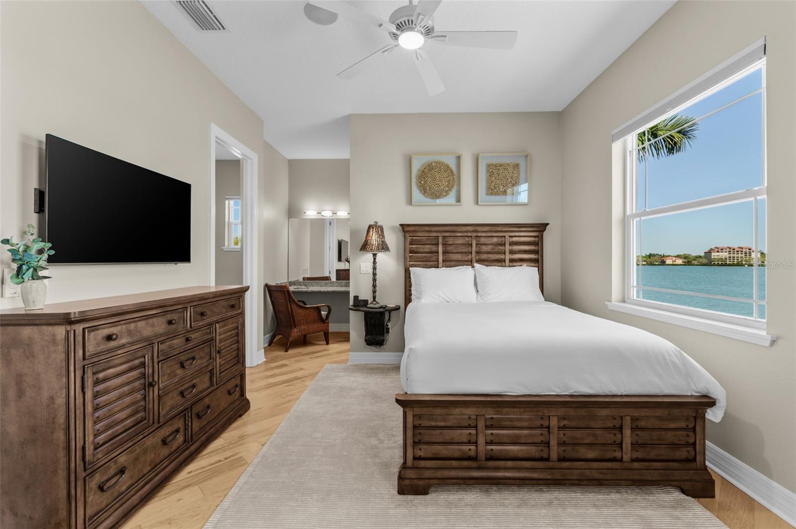 SOUTH CSWY ISLE YACHT CLUB ADD - Residential Lease