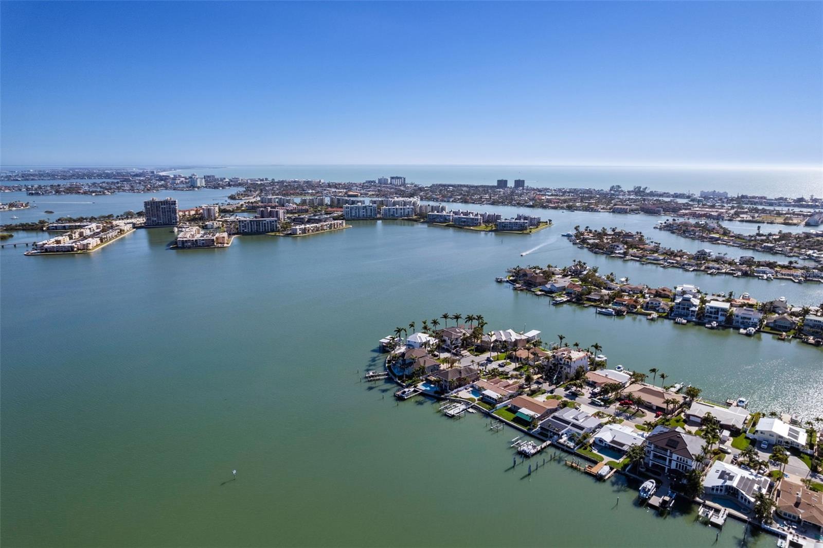 SOUTH CSWY ISLE YACHT CLUB ADD - Residential Lease