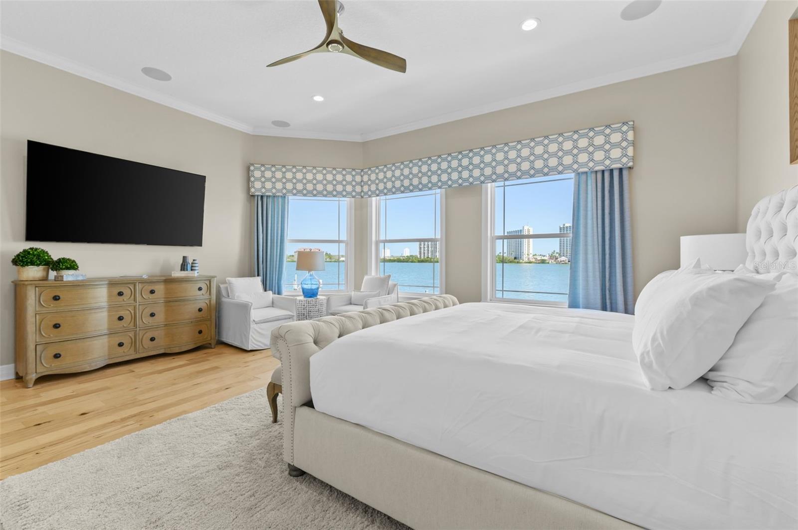 SOUTH CSWY ISLE YACHT CLUB ADD - Residential Lease