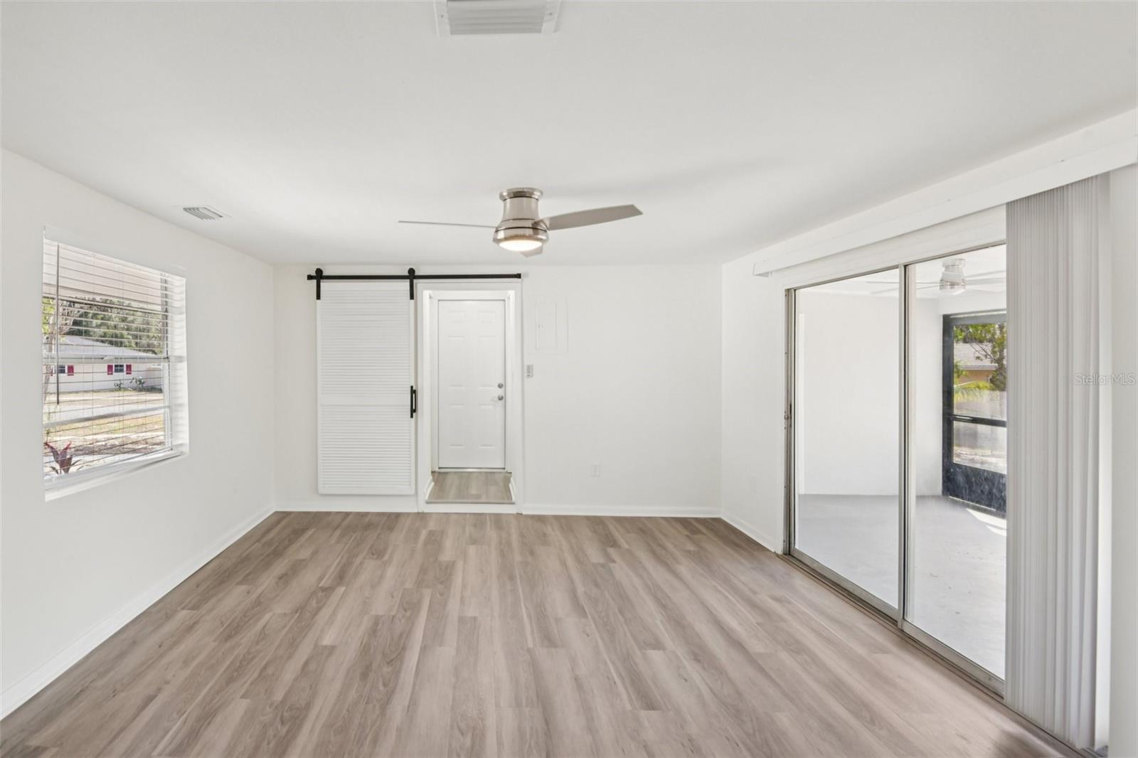 SPRING HILL - Residential