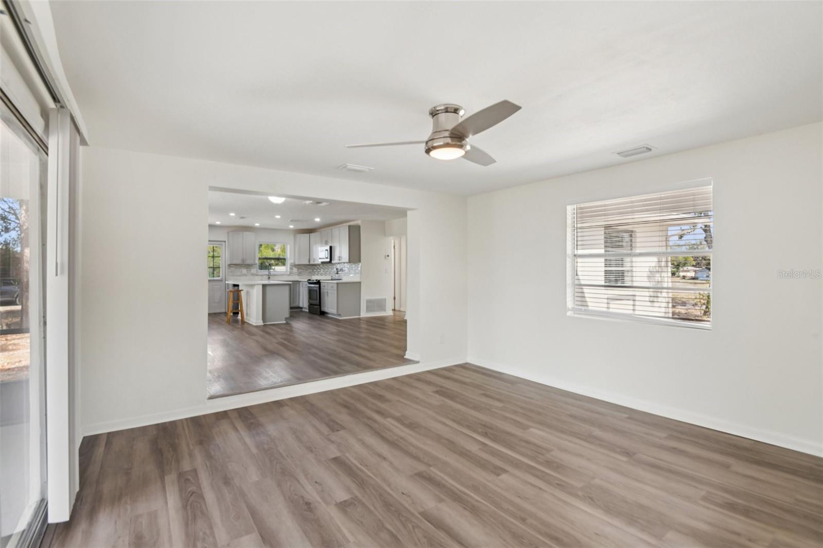 SPRING HILL - Residential