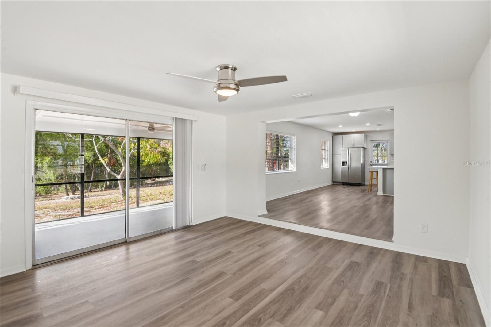 SPRING HILL - Residential