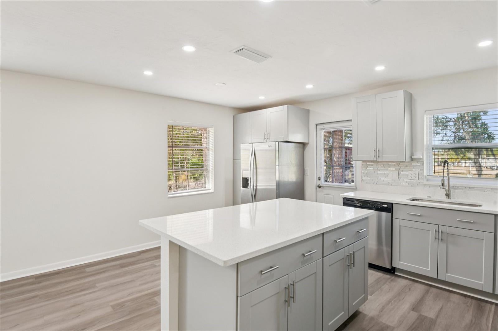 SPRING HILL - Residential