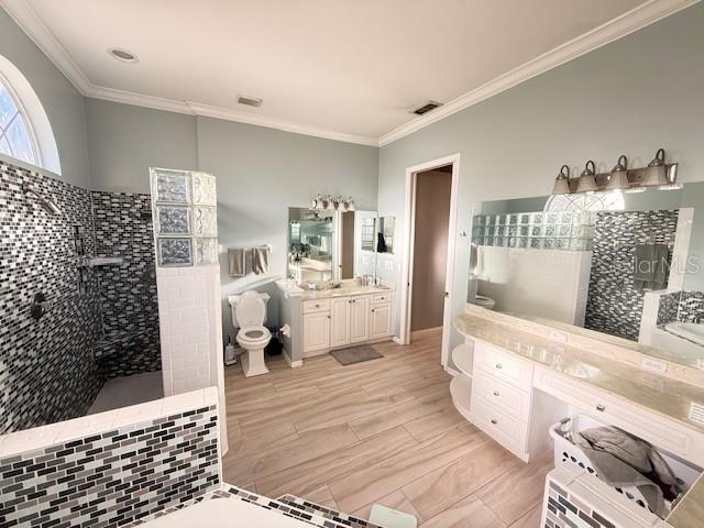 COURTLEIGH PARK - Residential