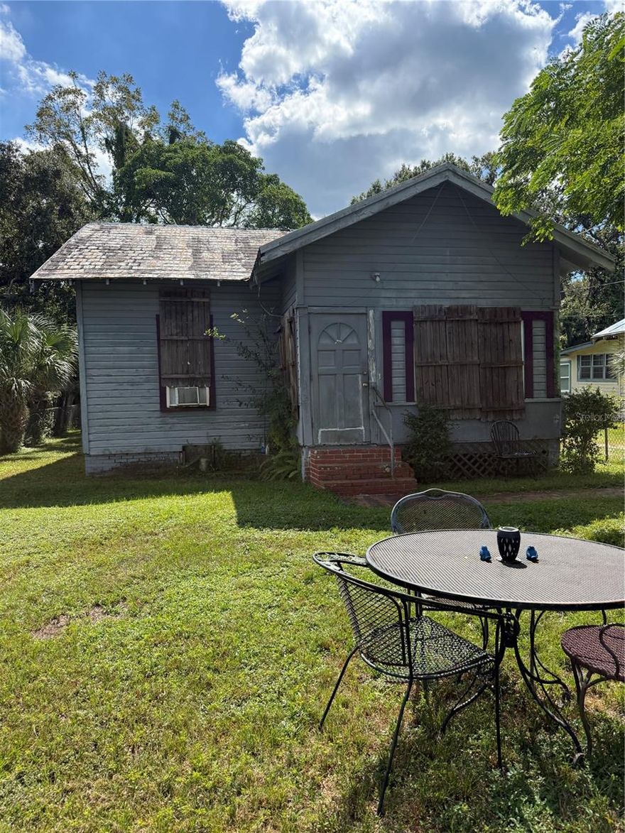 Two-bedroom 1 Bath home available not far from downtown Sarasota. Indoor laundry room with an enclosed front porch sitting area.