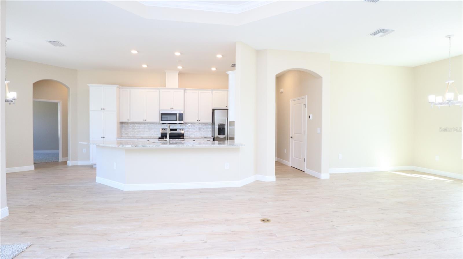 12107 HOODED WARBLER COURT