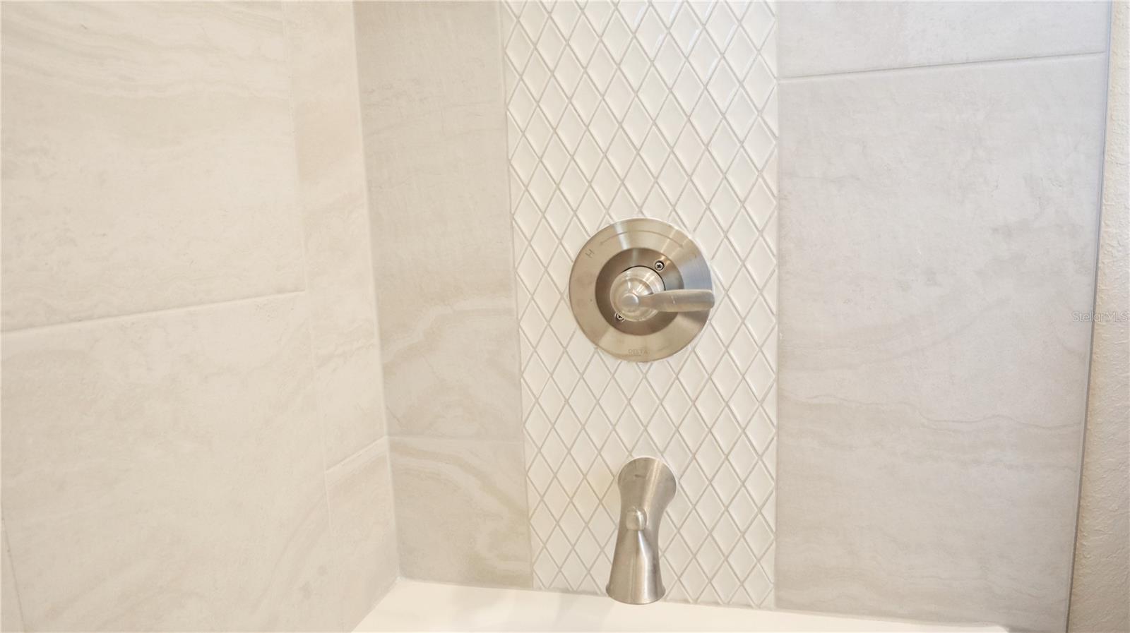 ROYAL HIGHLANDS - Residential