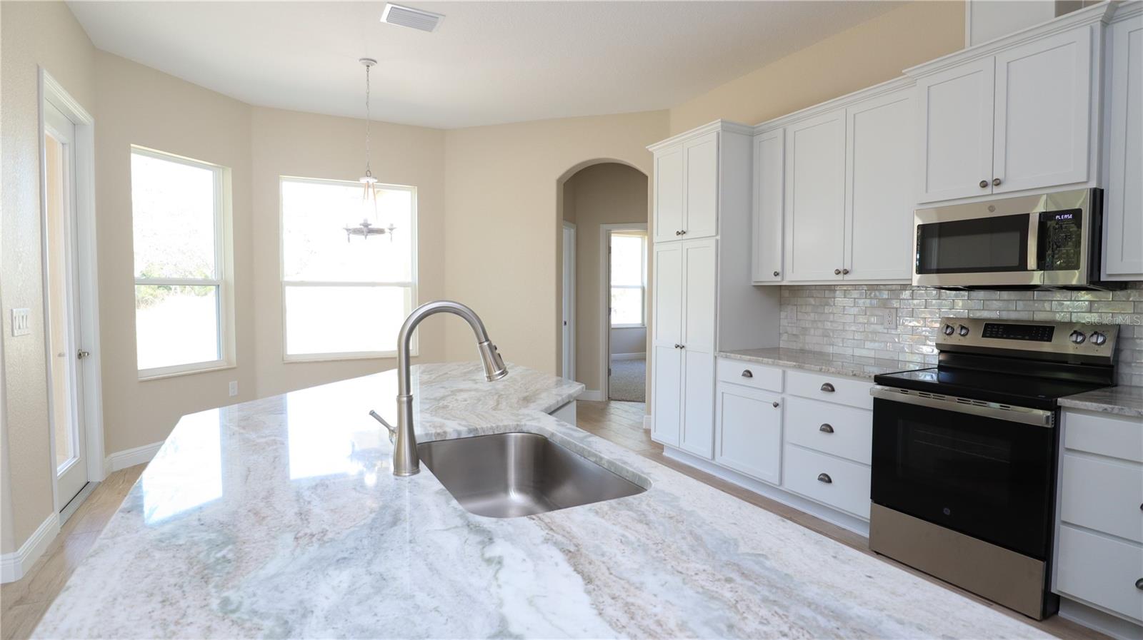 ROYAL HIGHLANDS - Residential