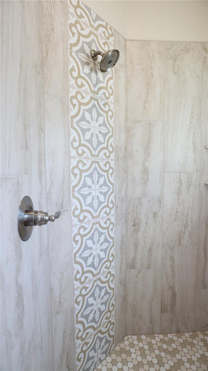 ROYAL HIGHLANDS - Residential