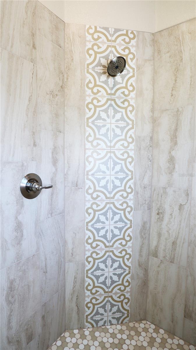 ROYAL HIGHLANDS - Residential