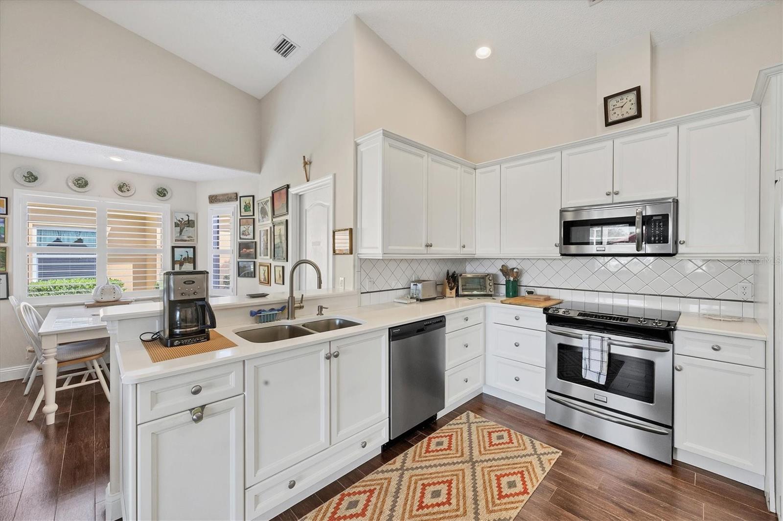 STONEYBROOK GOLF & COUNTRY CLUB - Residential