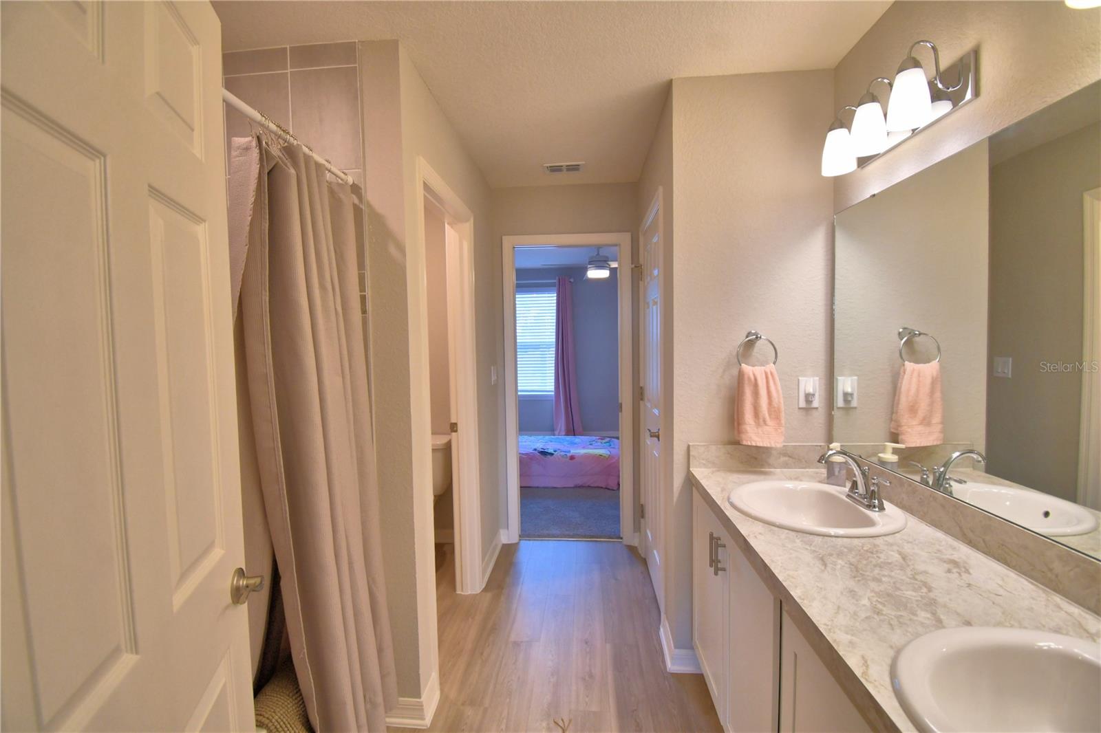 SCENIC BLUFF PH TWO - Residential