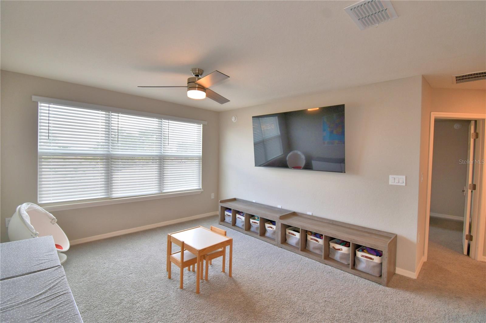 SCENIC BLUFF PH TWO - Residential