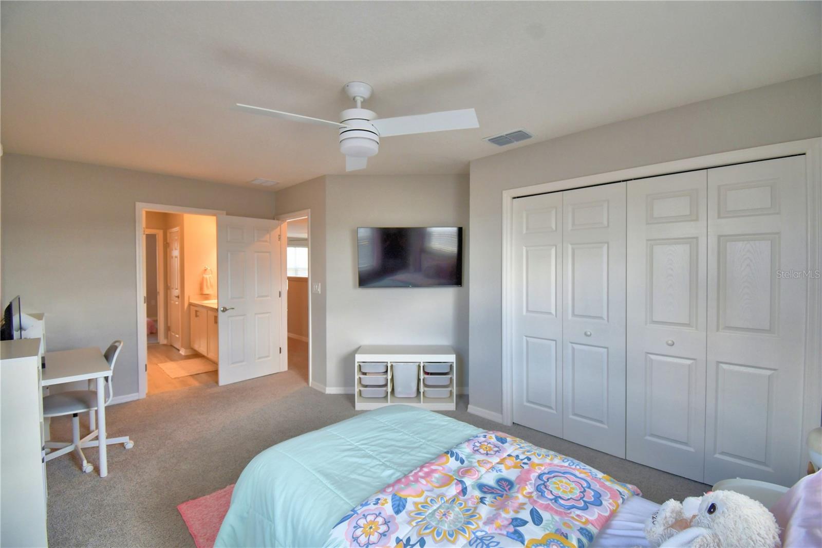 SCENIC BLUFF PH TWO - Residential